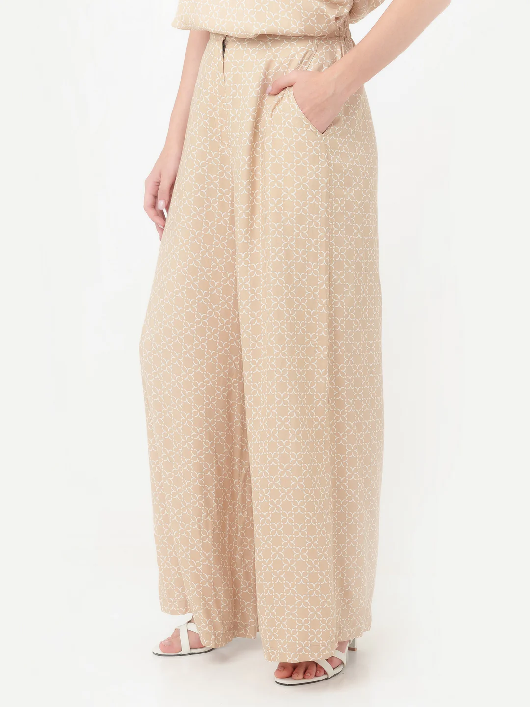 Beige Geometric Print Flared Trouser - Image 3