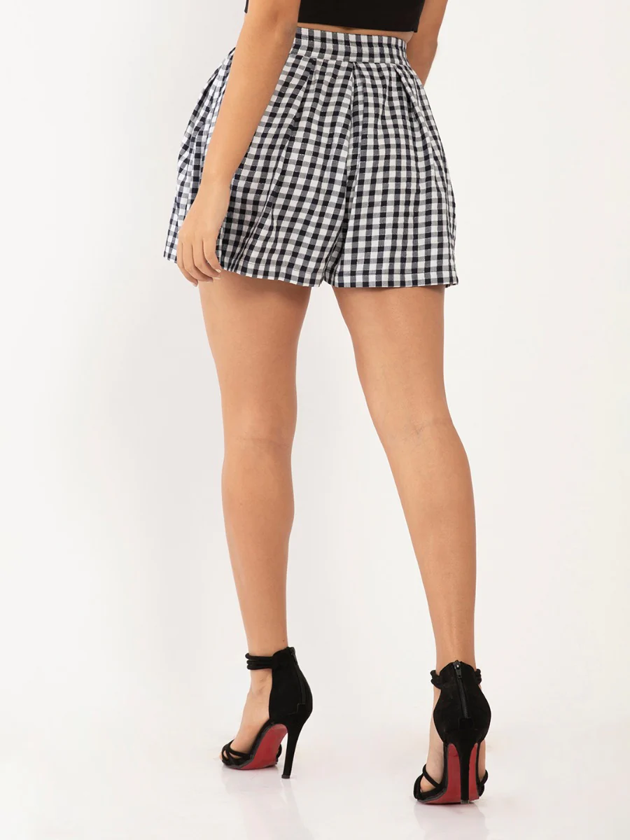 Black Checked Pleated Shorts - Image 4
