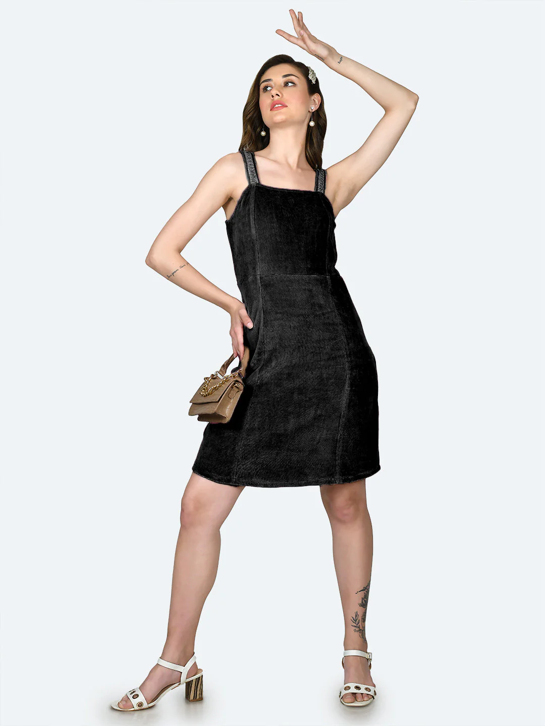 Black Solid Fitted Short Dress