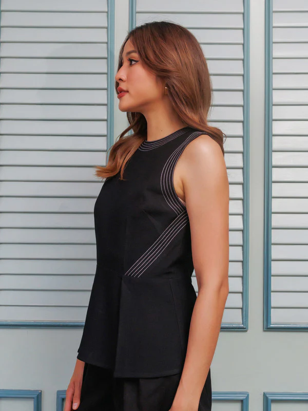 Black Solid Fitted Top - Image 3