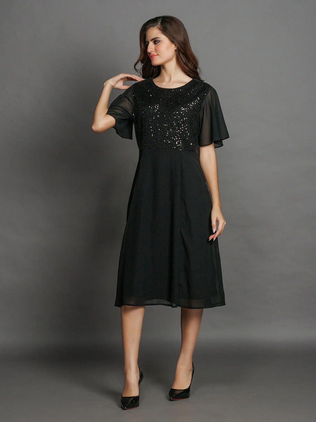 Black Solid Regular Midi Dress - Image 5