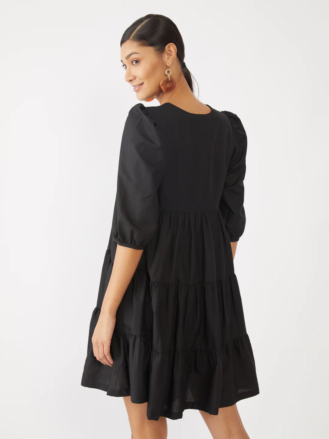 Black Solid Tiered Short Dress - Image 4