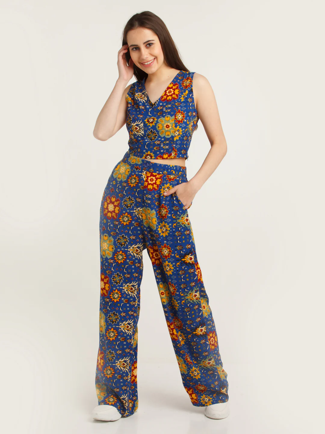 Blue Printed Crop Top - Image 2