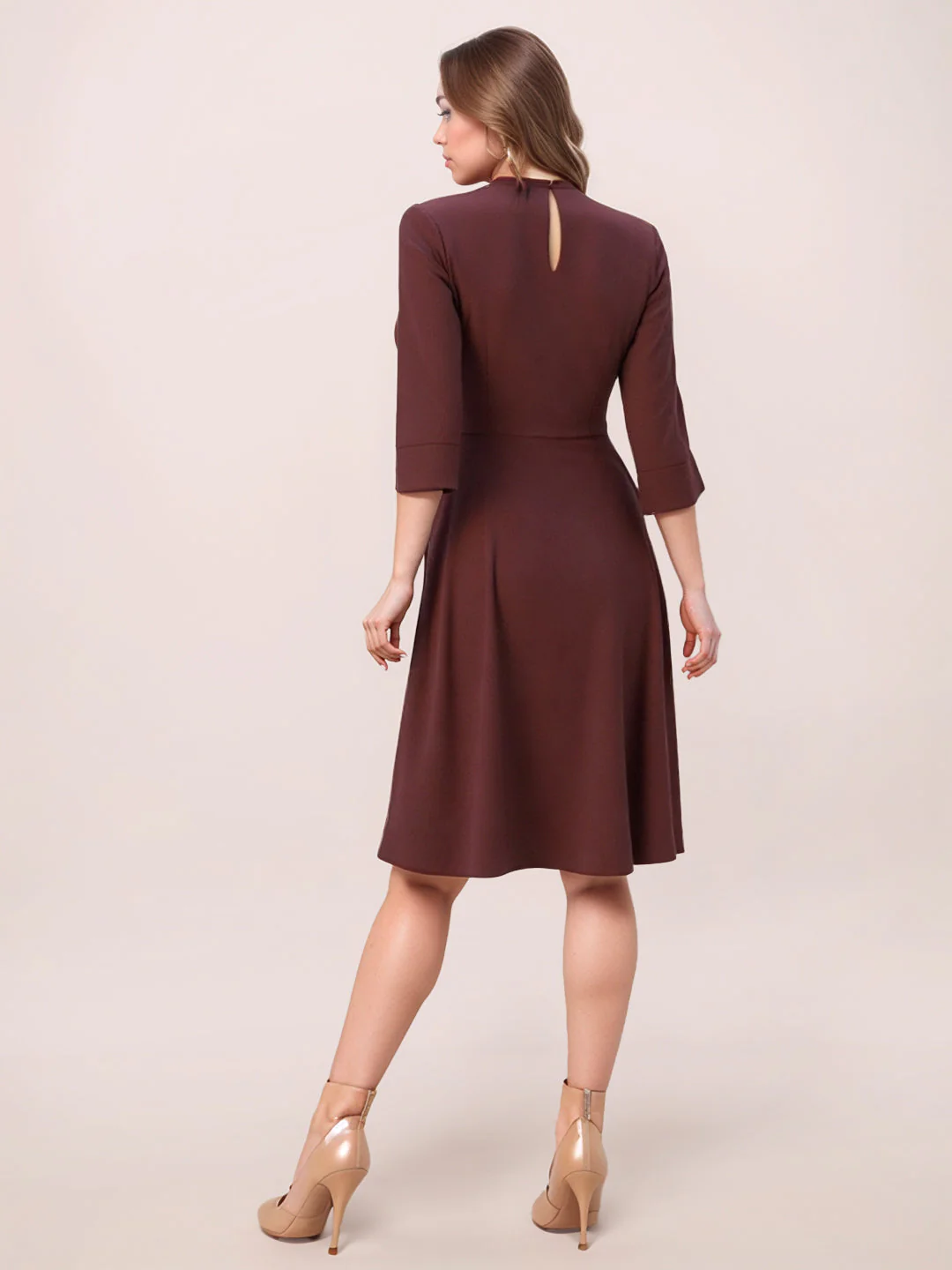 Zink London Women's Brown Plain Midi Dress - Image 4
