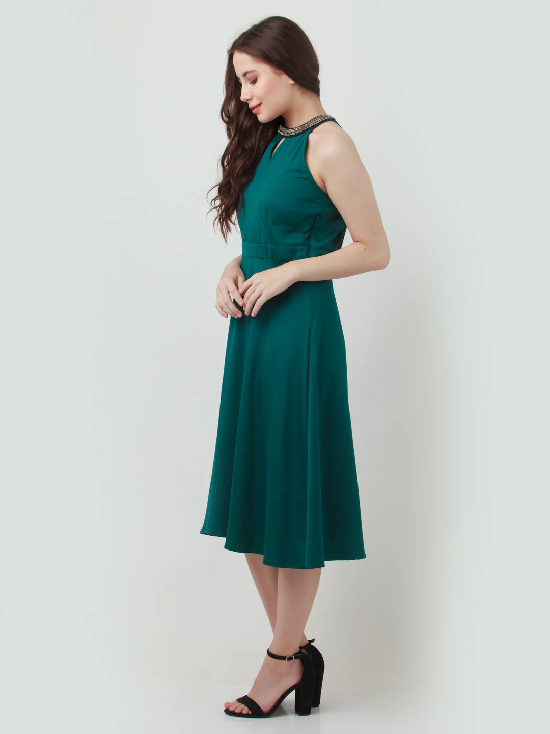 Green Embellished Midi Dress - Image 3
