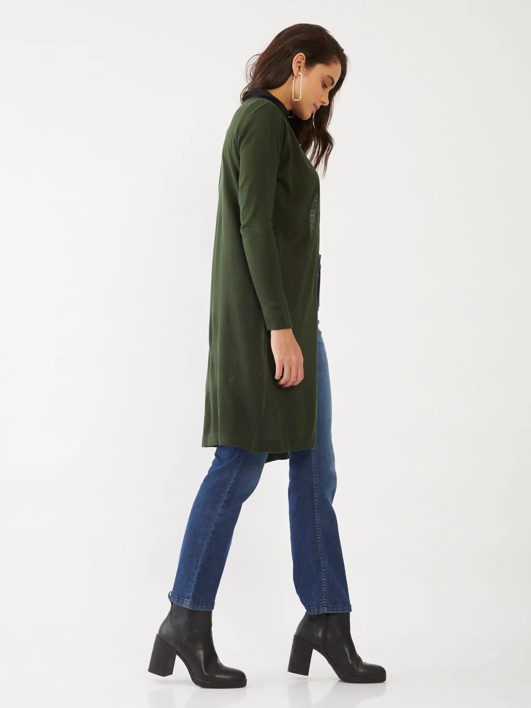 Green Solid Fitted Shrug - Image 3