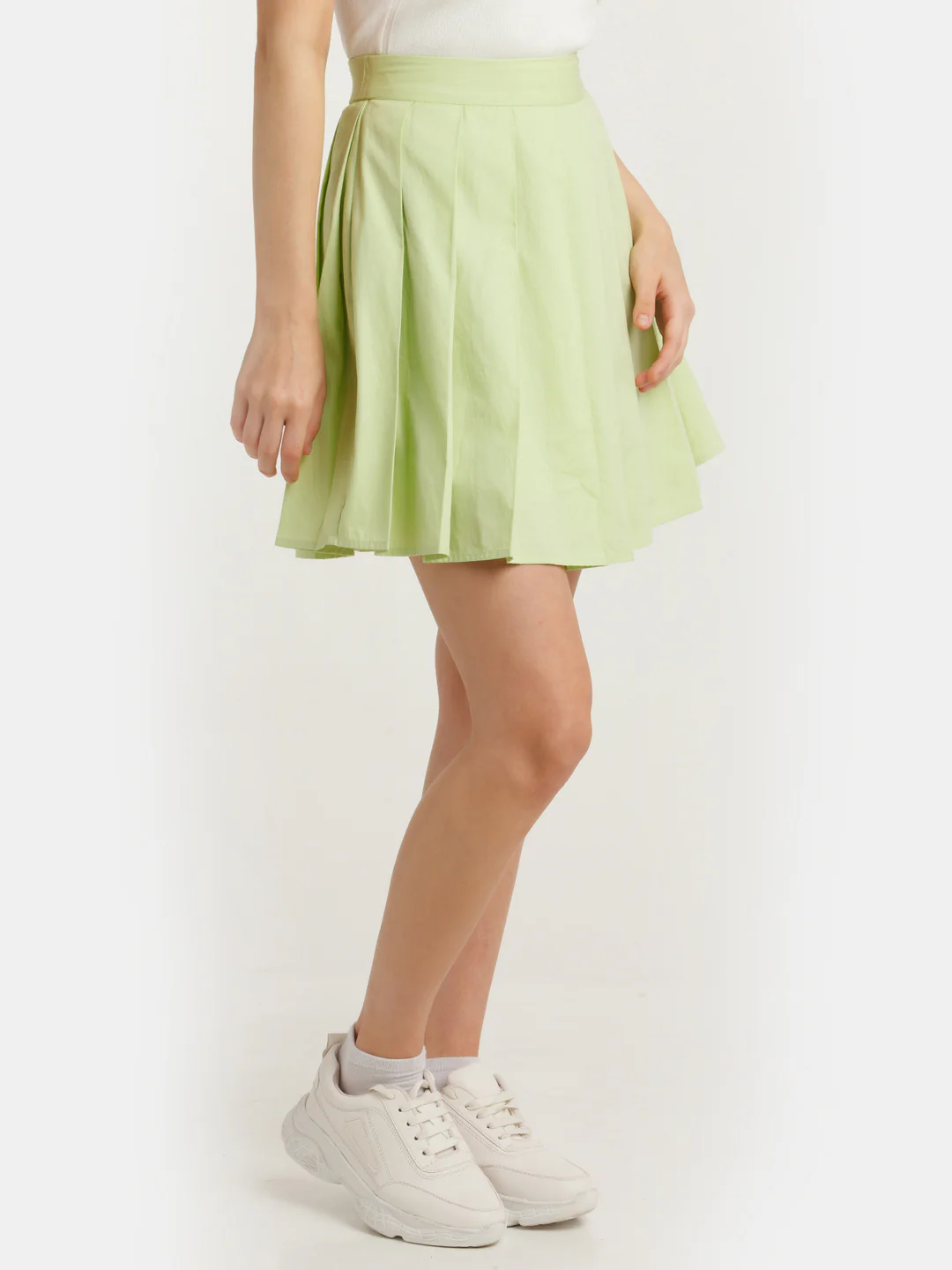 Green Solid Pleated Skirt - Image 3