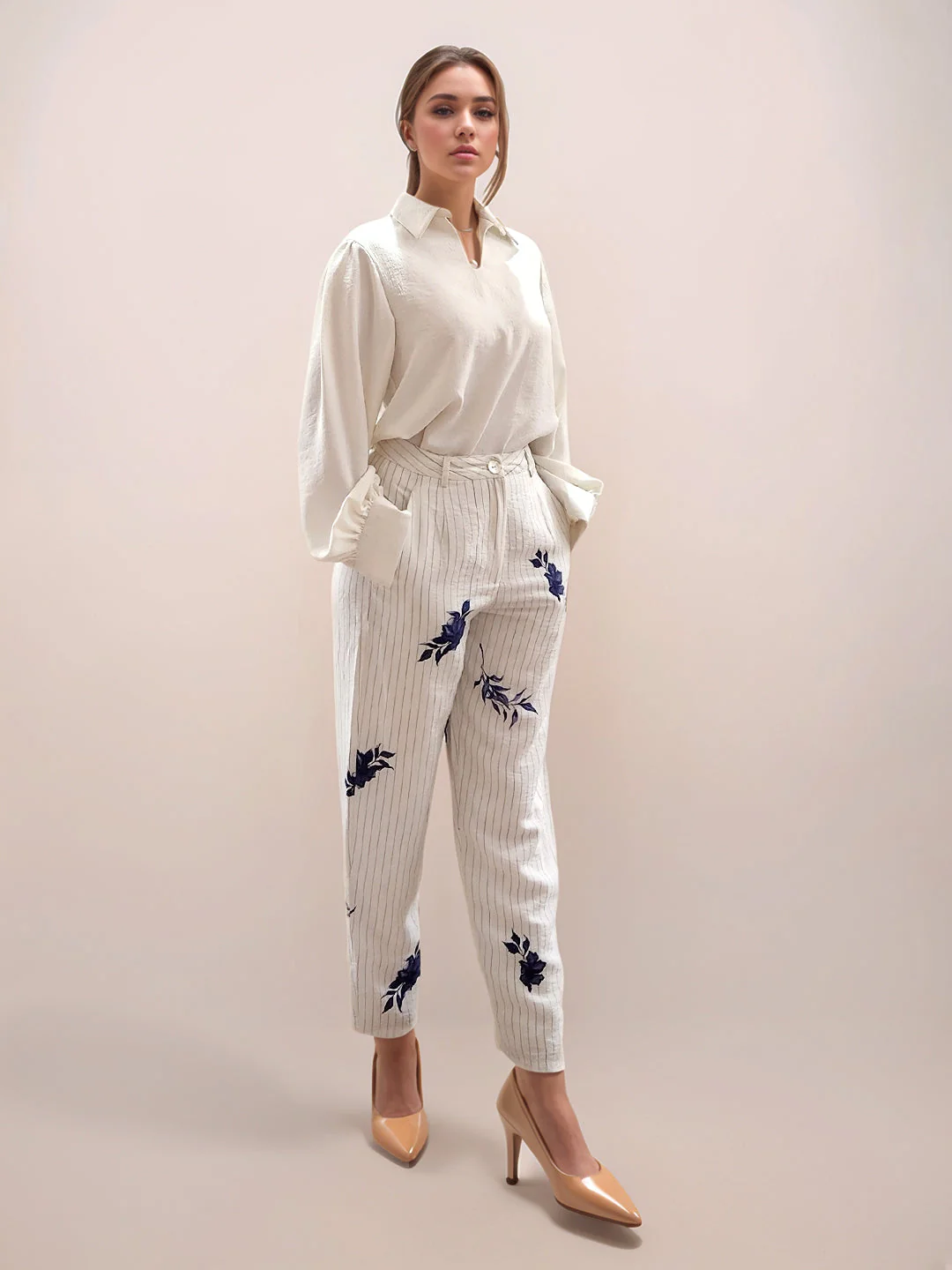 Zink London Women's Blue Floral Trouser - Image 5