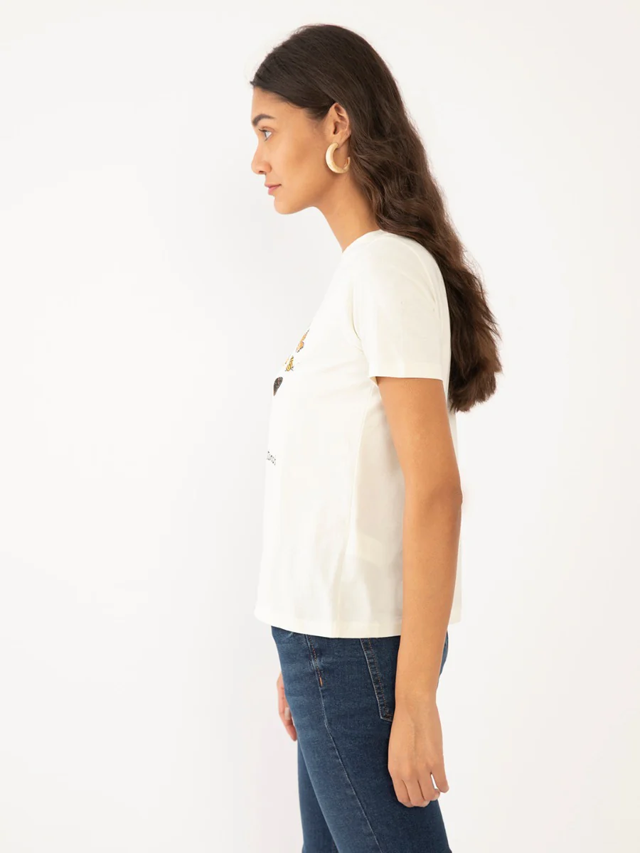 Off White Graphic T-Shirt - Image 3