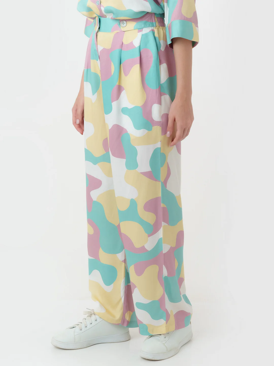 Off White Printed Regular Trouser - Image 3