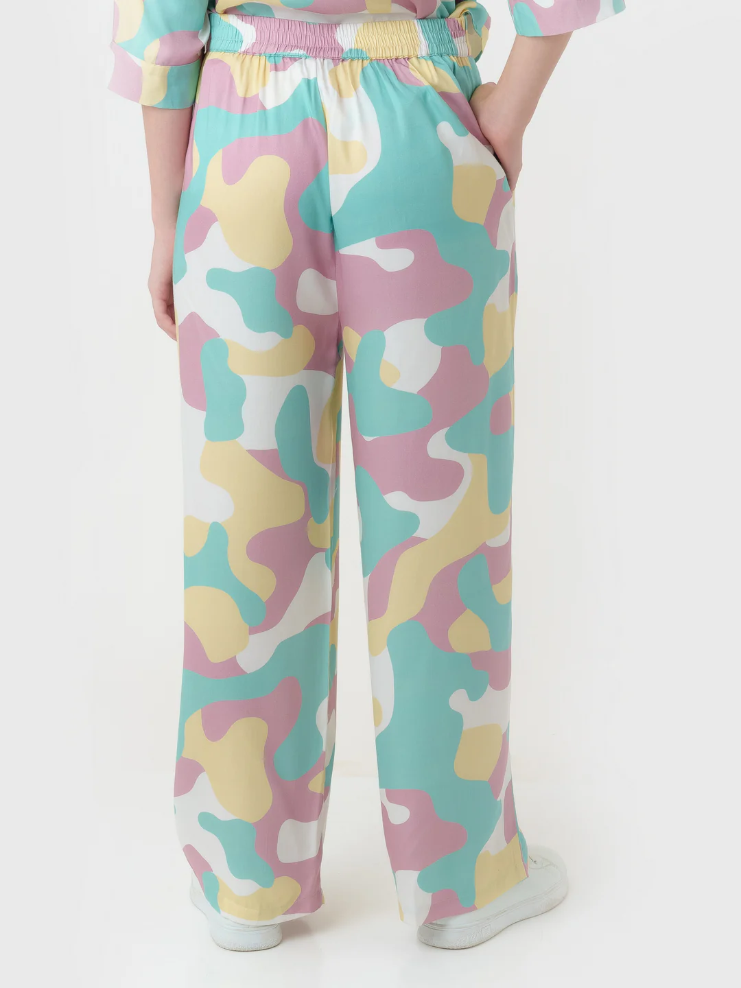 Off White Printed Regular Trouser - Image 4