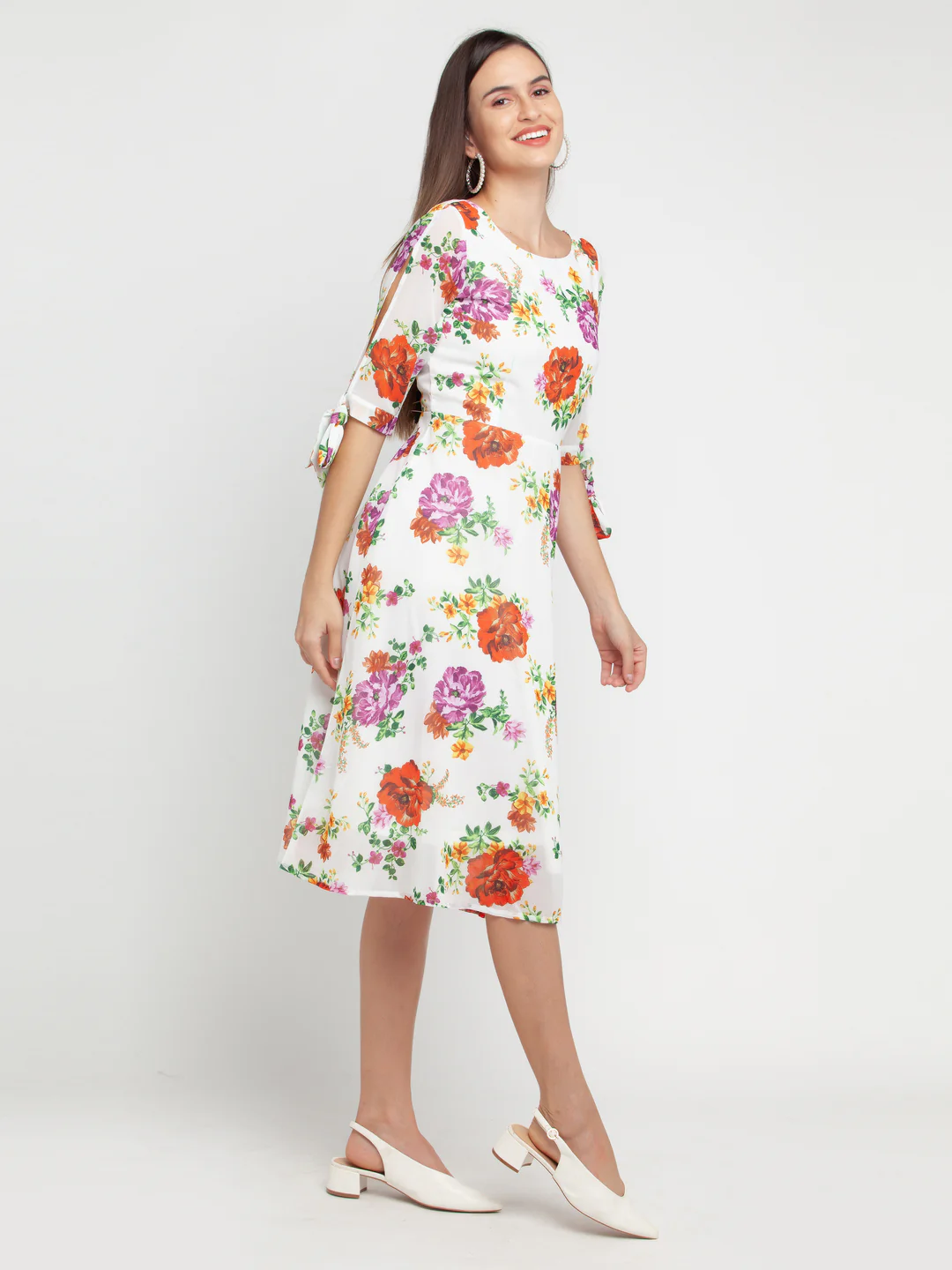 Off White Printed Tie-Up Midi Dress - Image 4