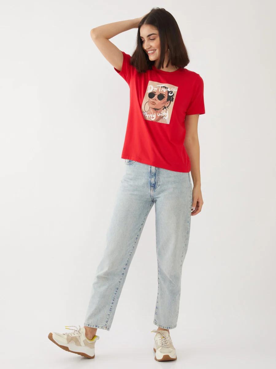 Red Graphic Print T-Shirt - Image 5