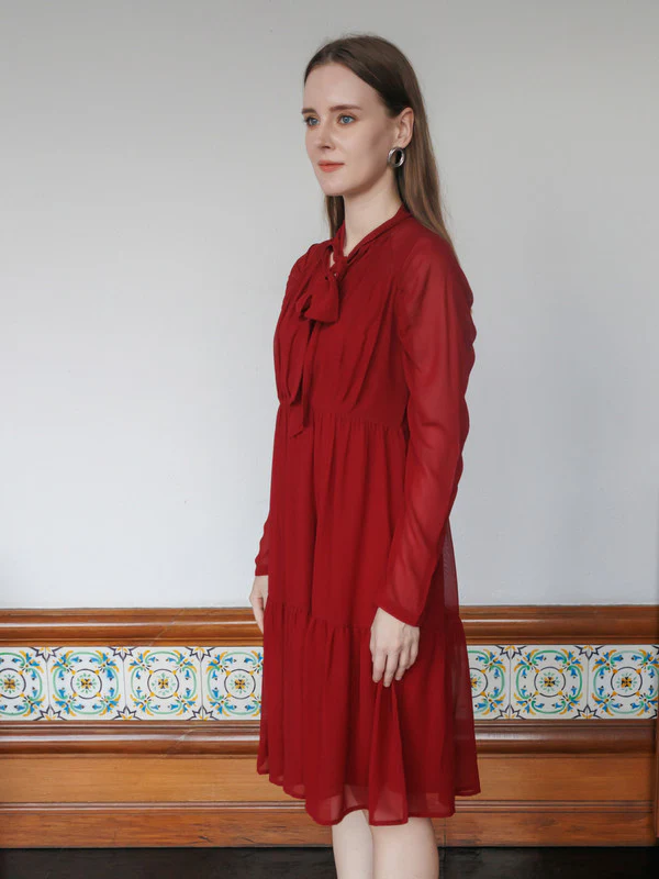 Red Solid Flared Knee-Length Dress - Image 3