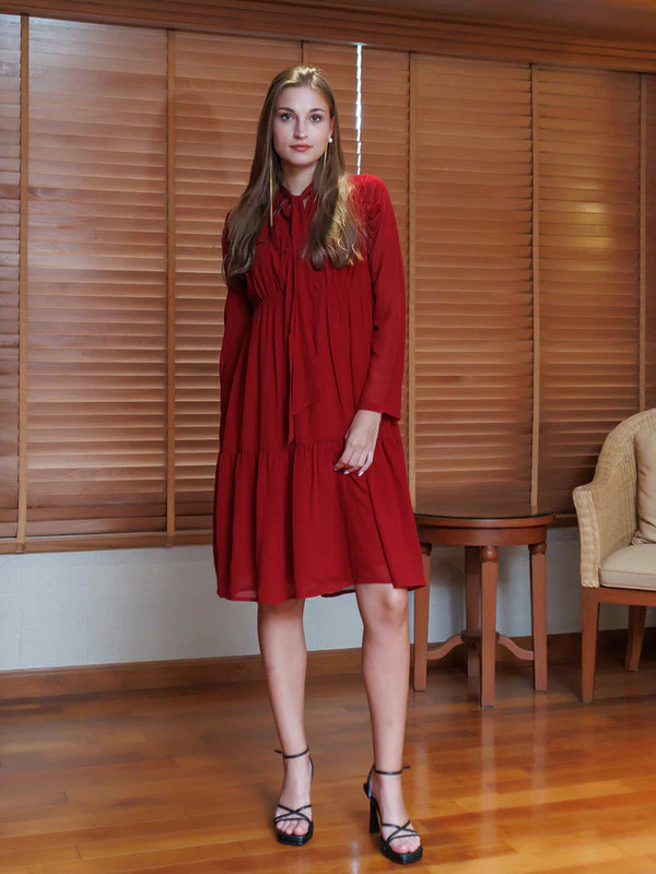 Red Solid Flared Knee-Length Dress - Image 5