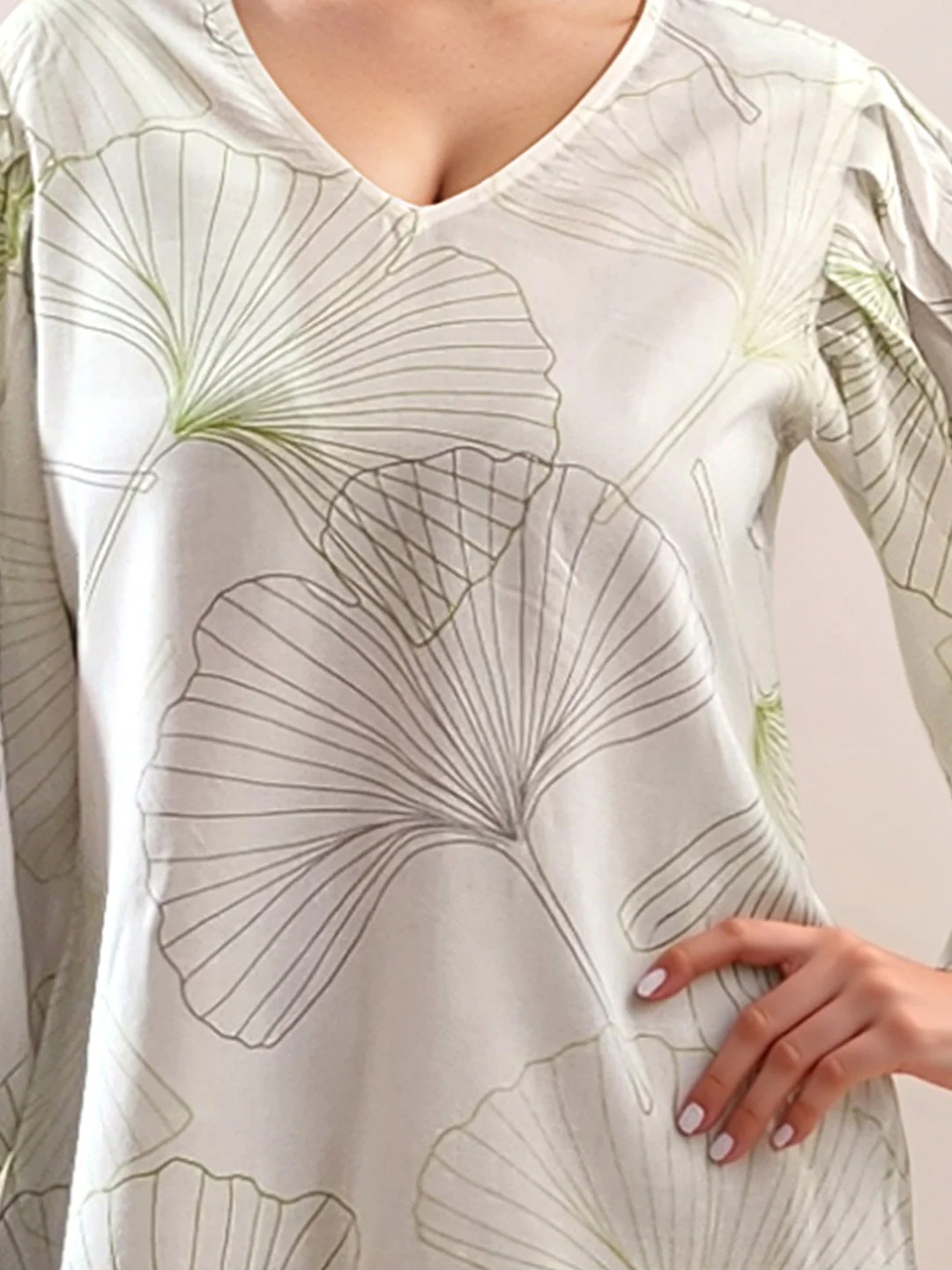 Multi-Colored Tropical Print Long Sleeves Top - Image 6