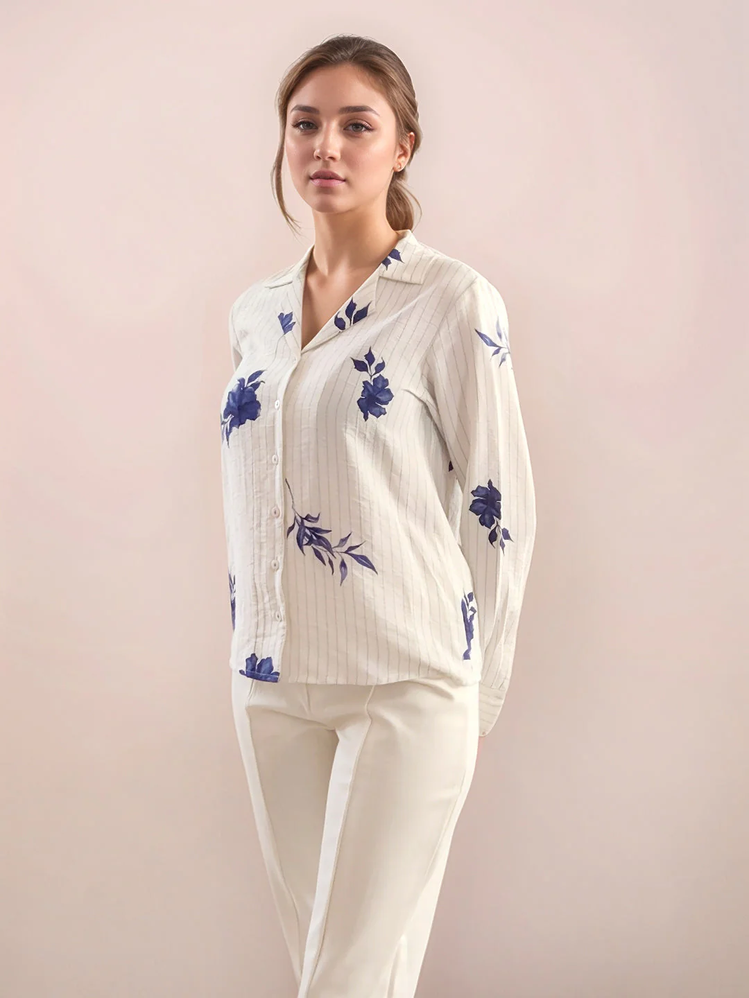 Zink London Women's Blue Floral Top - Image 3