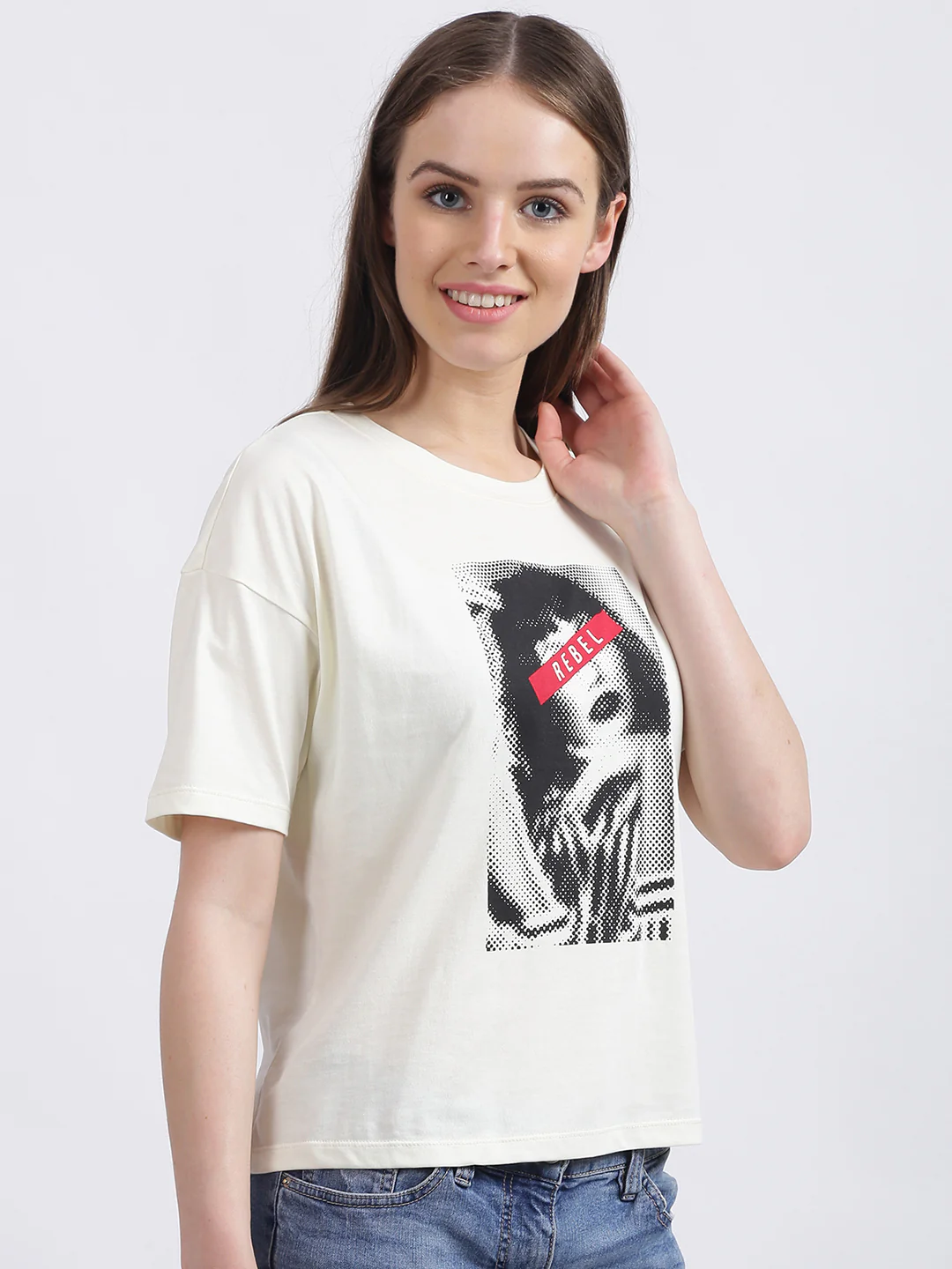 White Graphic Regular T-Shirt - Image 3