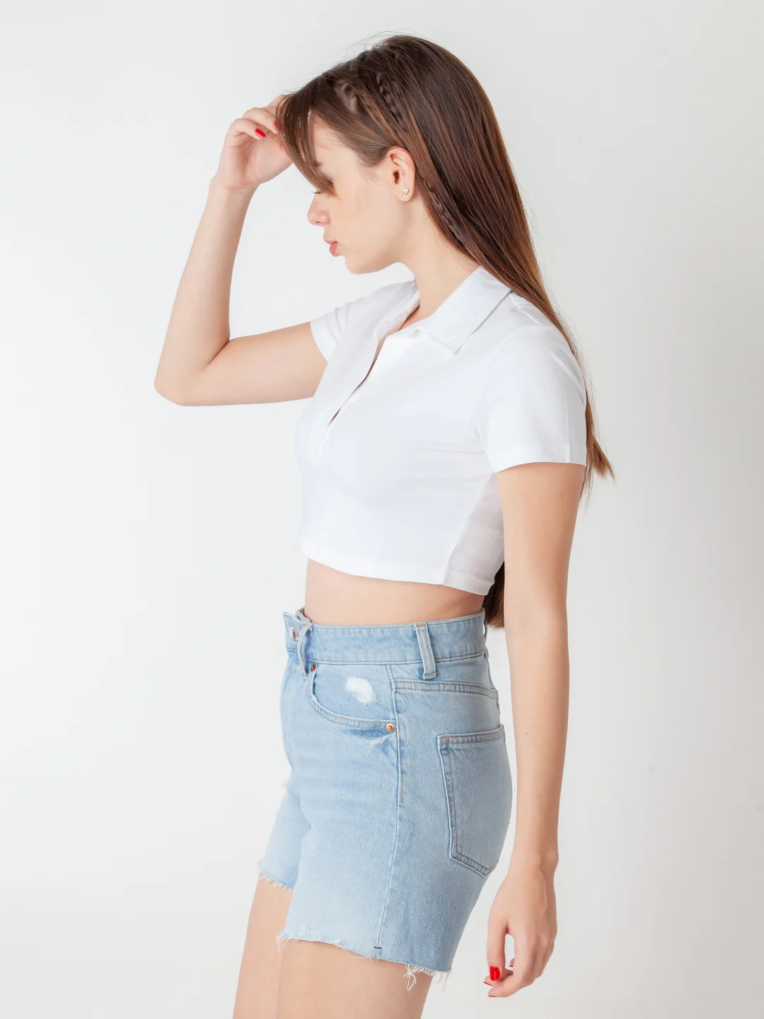 White Solid Cropped T-Shirt - Image 4