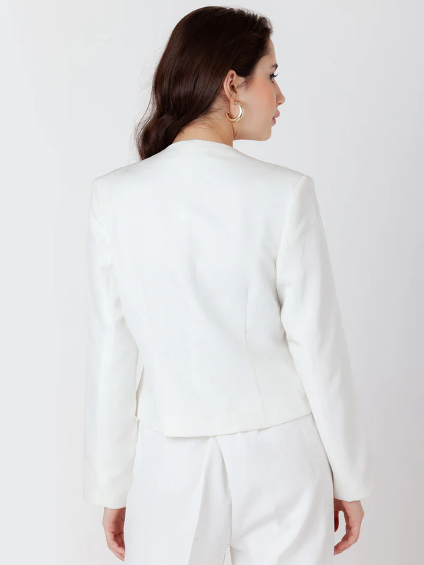 White Solid Fitted Blazer - Image 4