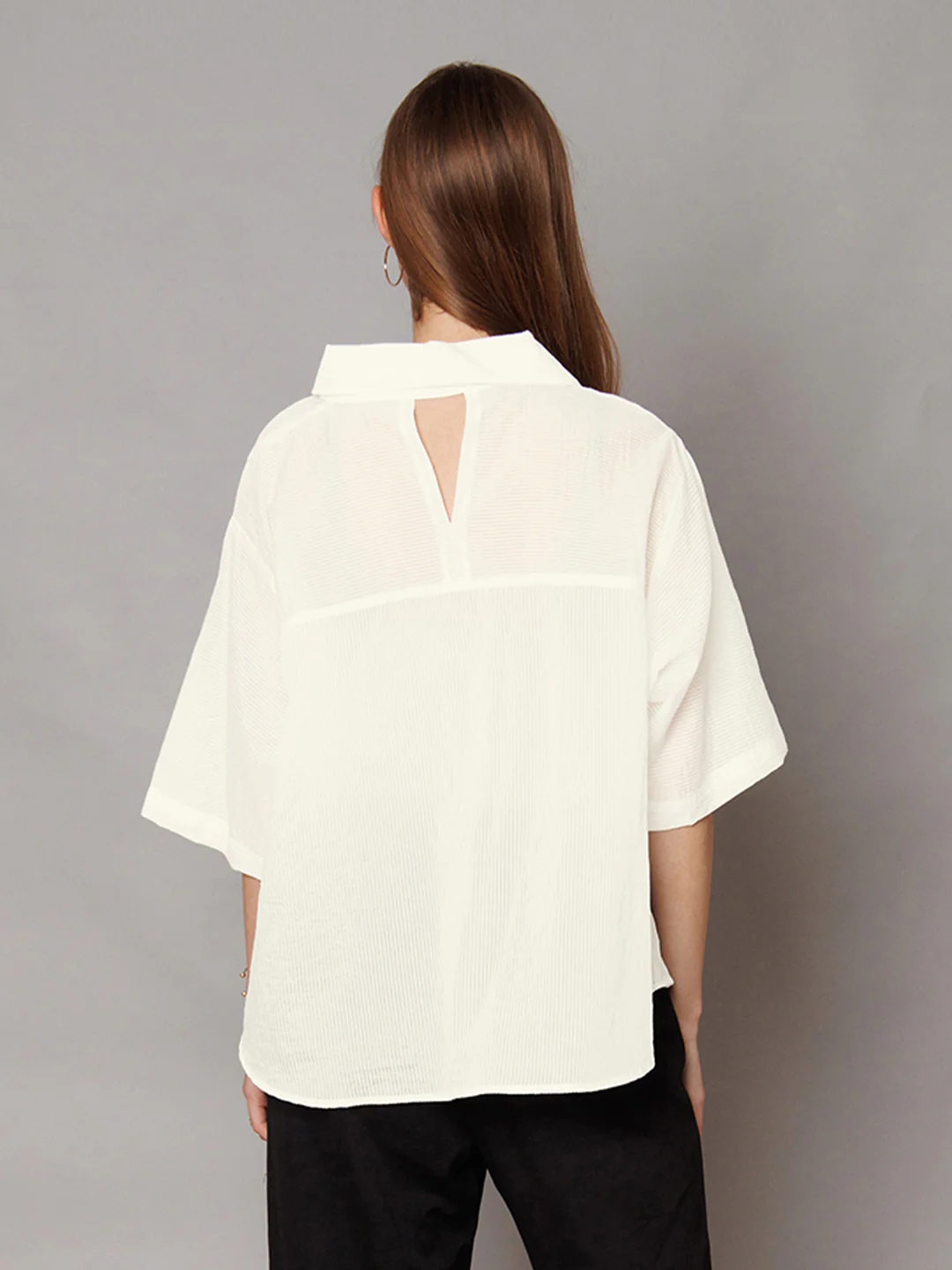 White Solid Relaxed Fit Shirt - Image 3