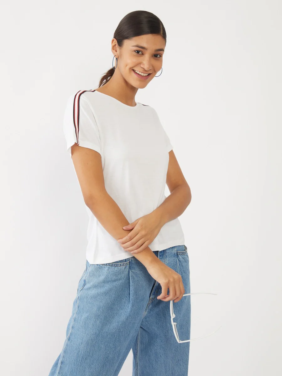 White Solid T-Shirt - Image 6