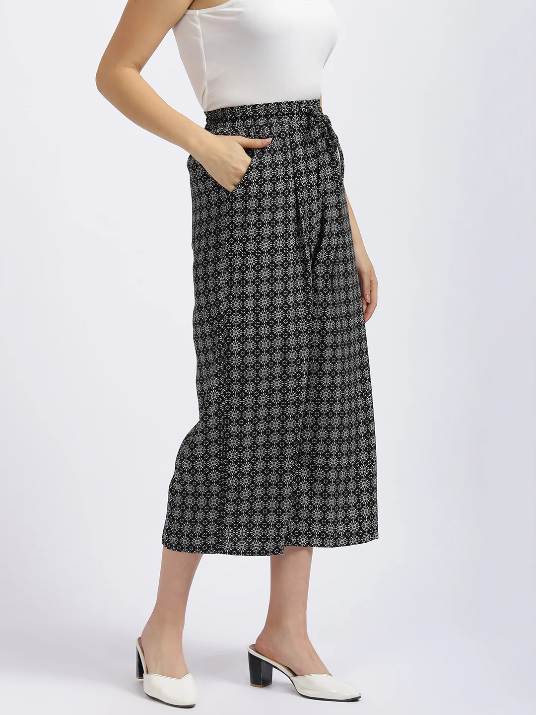 Black Geometric Print Wide Leg Culottes - Image 3