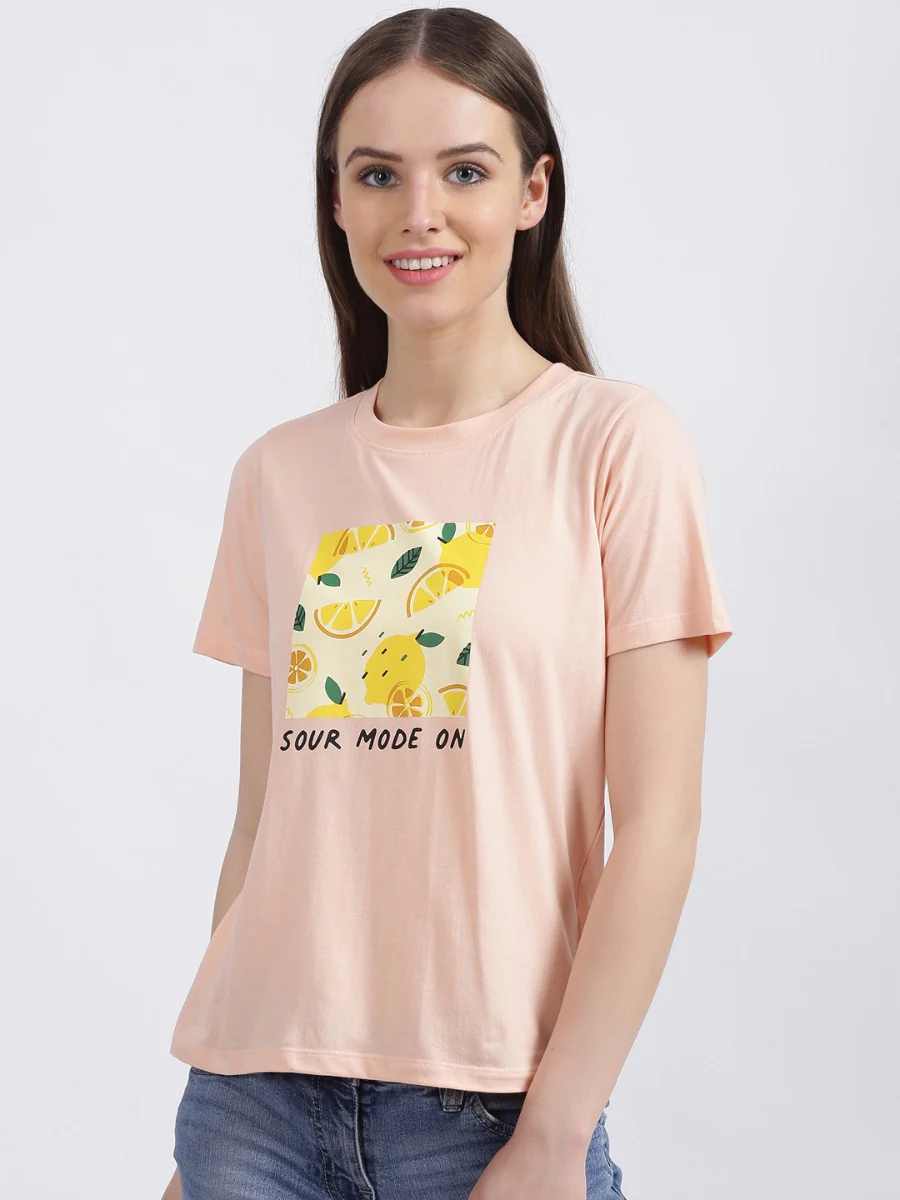 Pink Solid Regular T-Shirt - Image 4