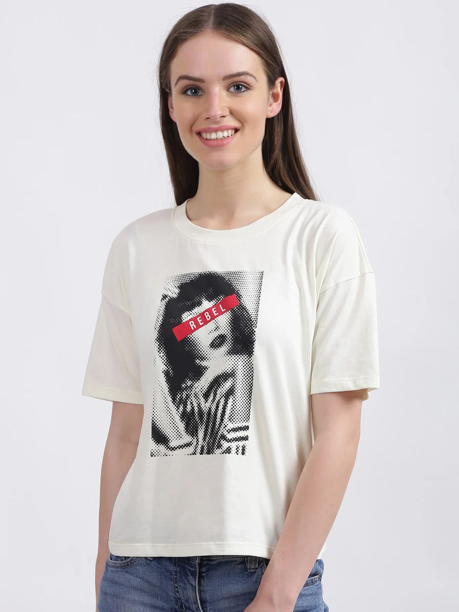 White Graphic Regular T-Shirt - Image 3
