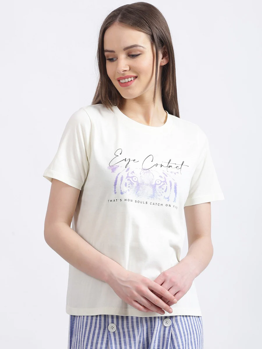 White Graphic Regular T-Shirt - Image 3